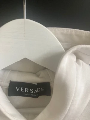 Versace Hoodie und Hose | LOOP Marketplace