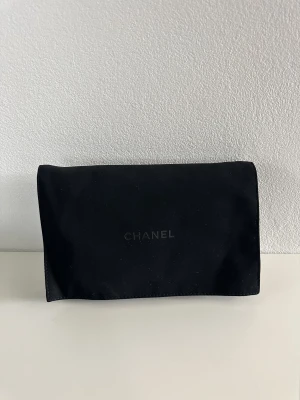 Blaue Chanel Wallet on Chain Tasche | LOOP-Marktplatz