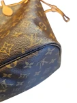 LOUIS VUITTON Neverfull MM Bag