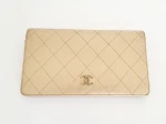 Goldiges Chanel Portemonnaie