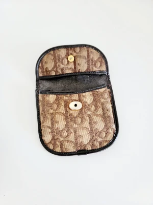 Kleines Vintage Dior Portemonnaie | LOOP Marketplace