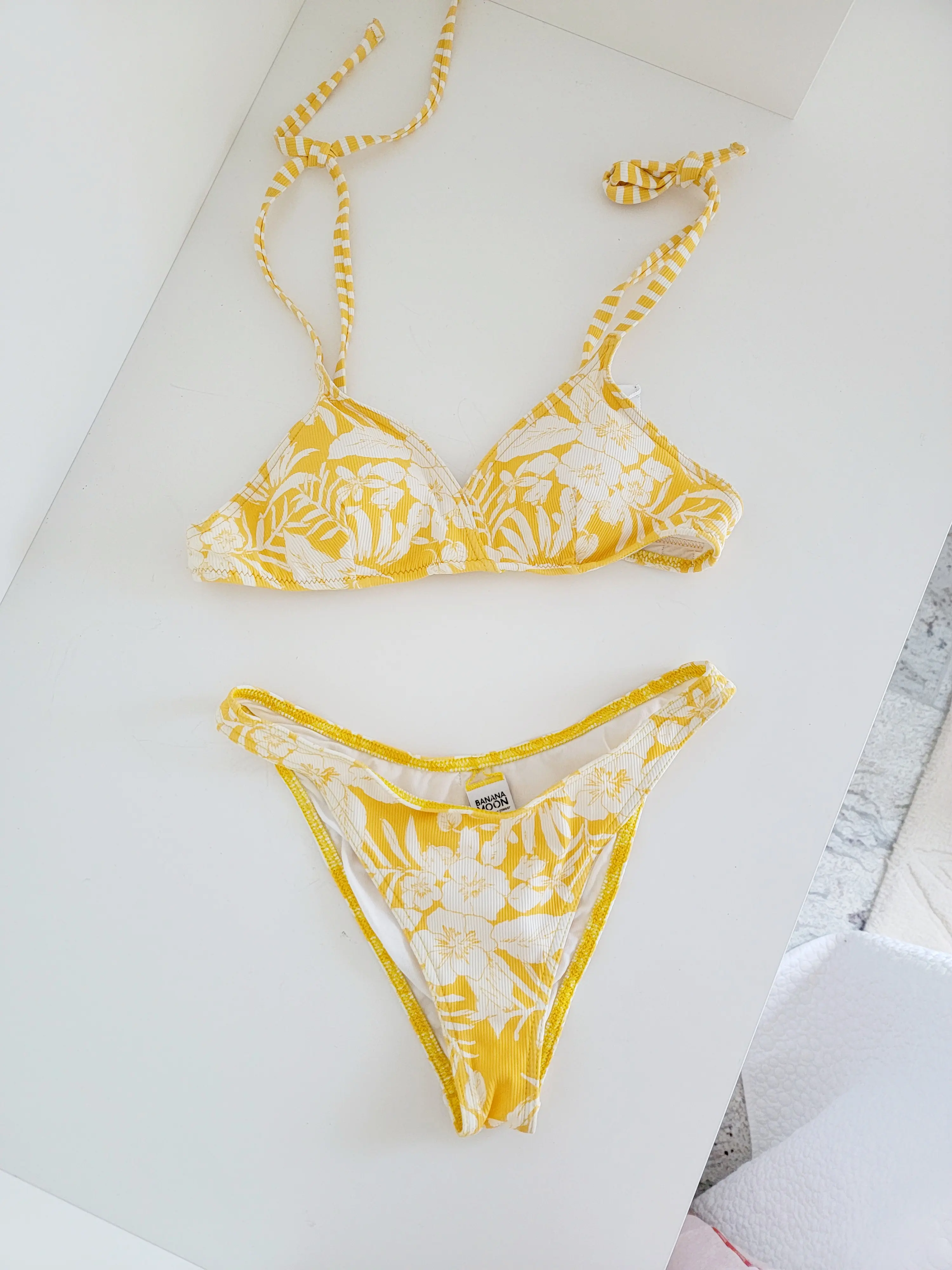 Neuer Banana Moon Bikini | LOOP-Marktplatz