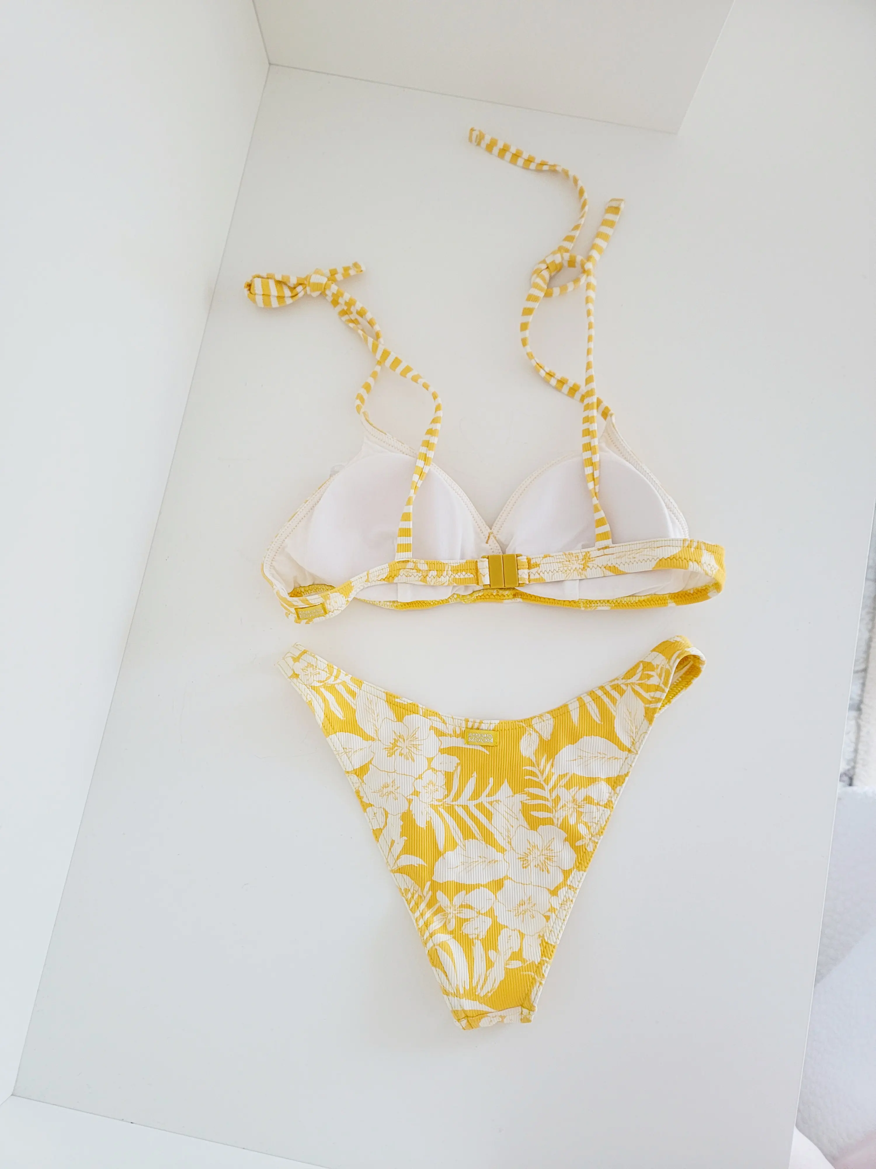 Neuer Banana Moon Bikini | LOOP-Marktplatz