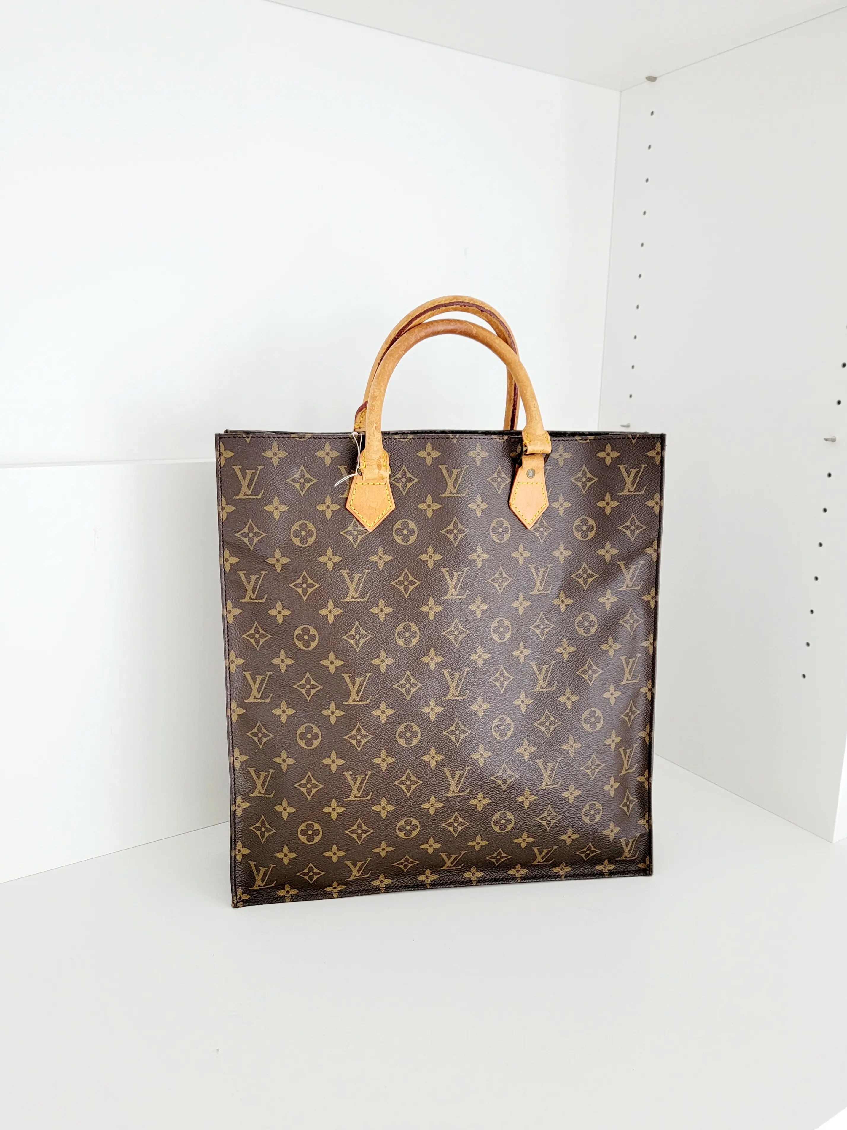 Louis Vuitton Sac Plat | LOOP Marketplace