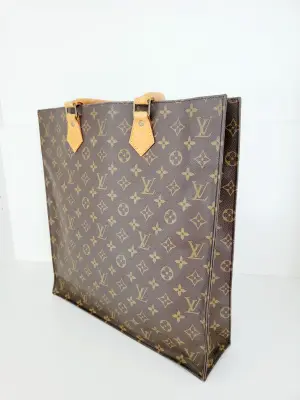 Louis Vuitton Sac Plat | LOOP Marketplace