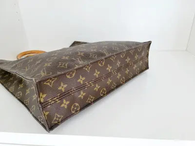 Louis Vuitton Sac Plat | LOOP Marketplace
