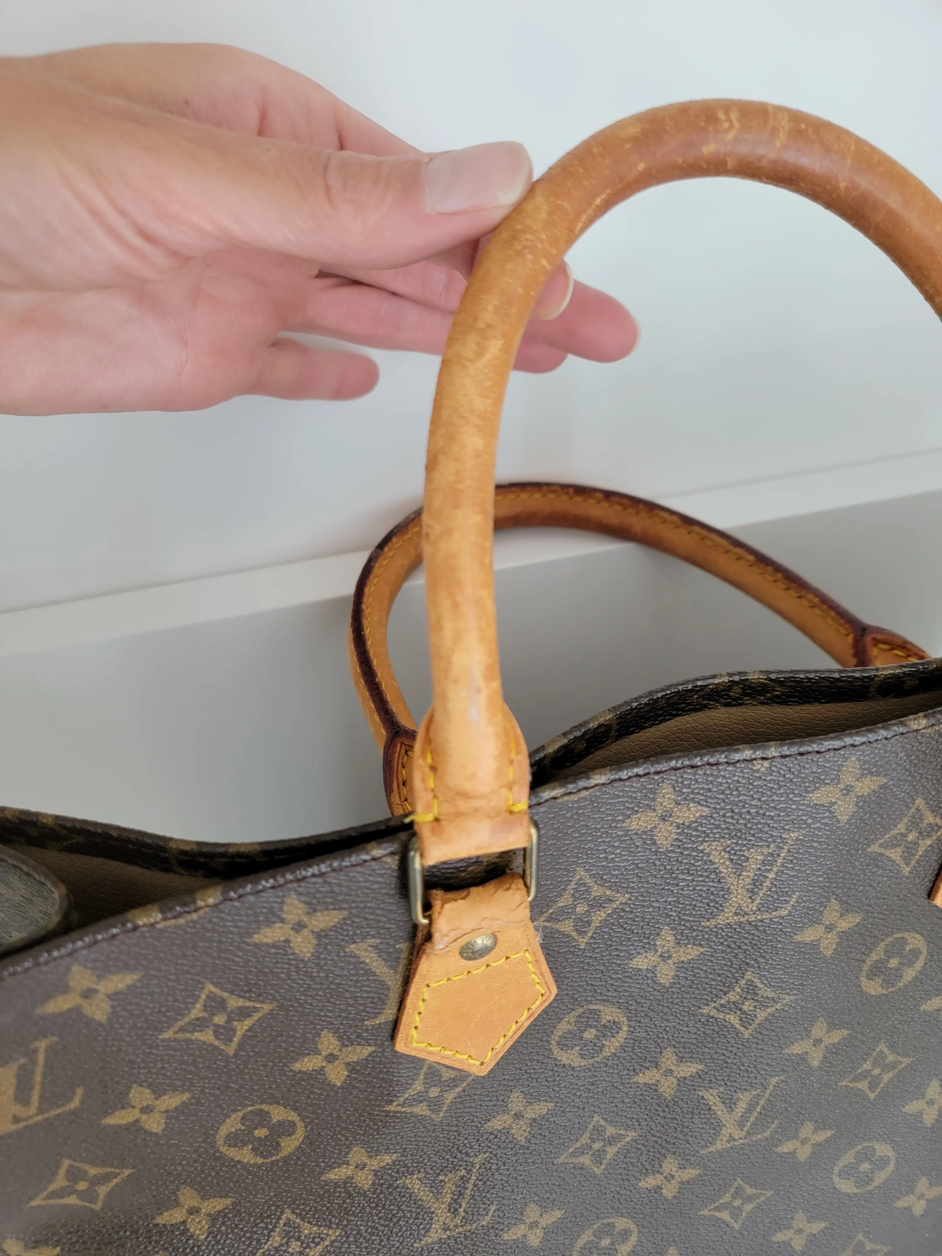 Louis Vuitton Sac Plat | LOOP Marketplace