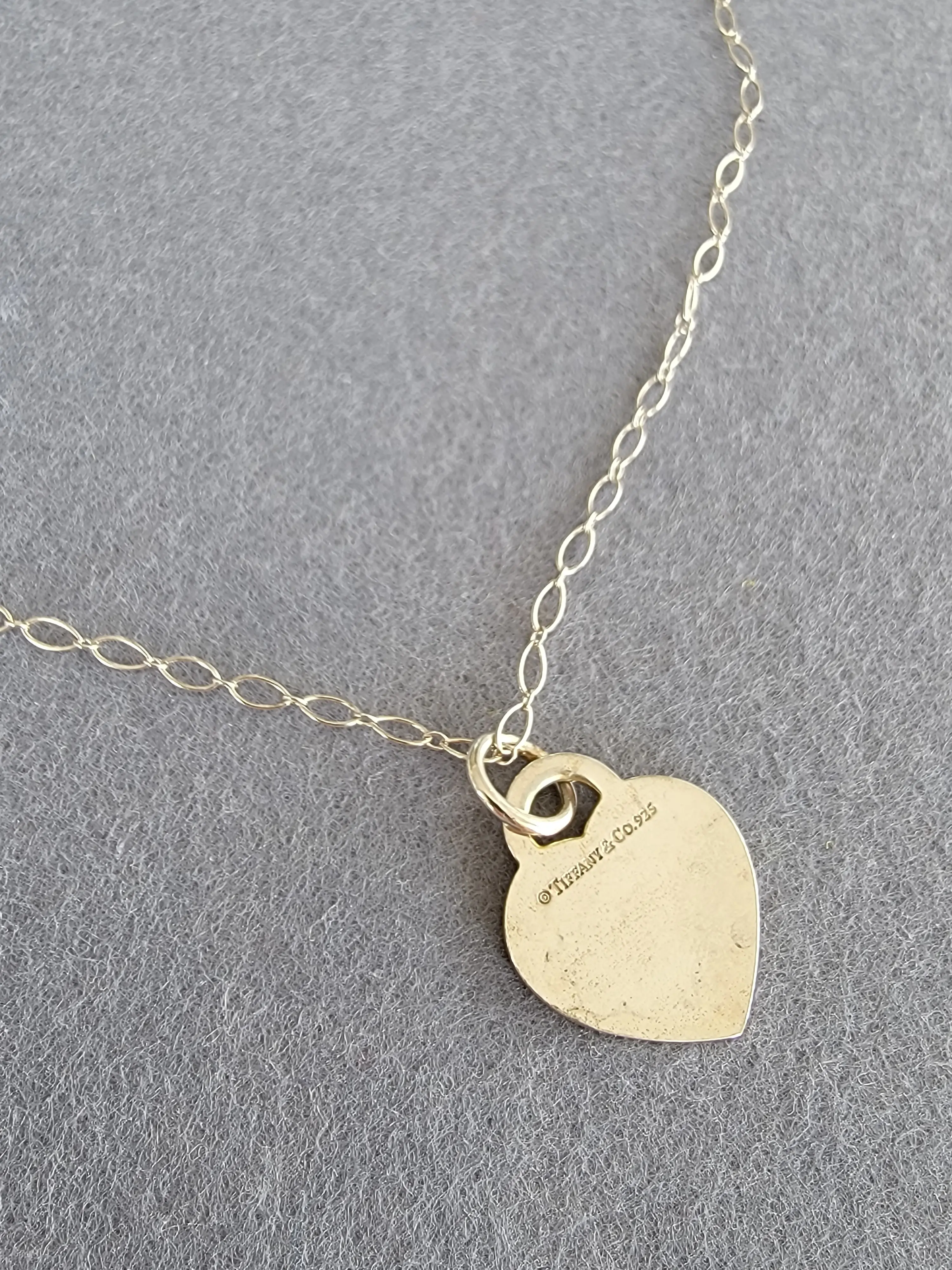 Tiffany & Co. Halsband mit Herzanhänger | LOOP-Marktplatz