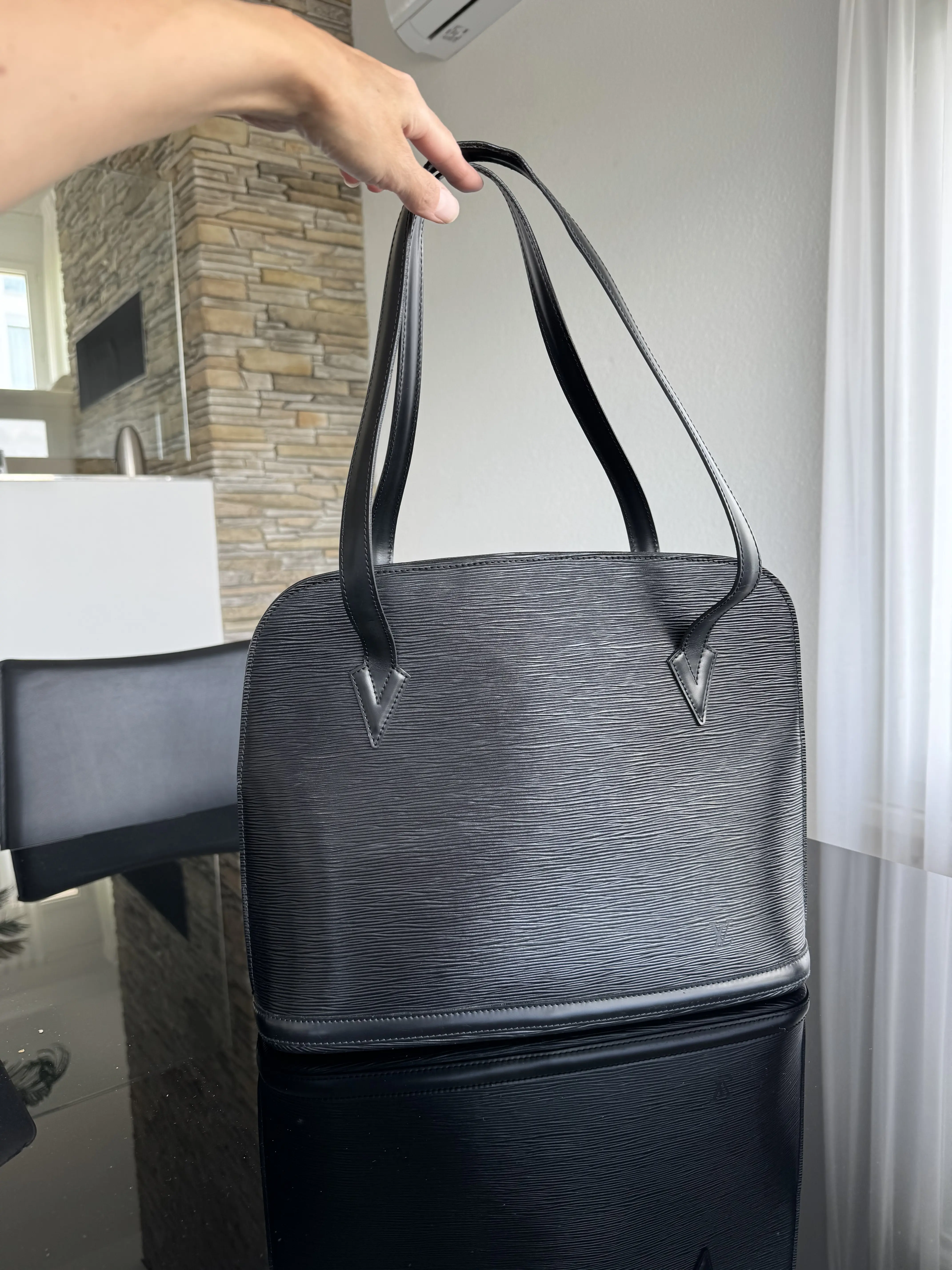Louis Vuitton Epi Lussac Tasche | LOOP-Marktplatz