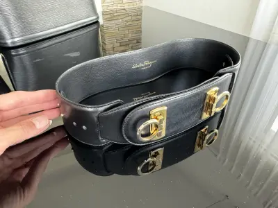 Ferragamo Taillen-Gürtel | LOOP-Marktplatz