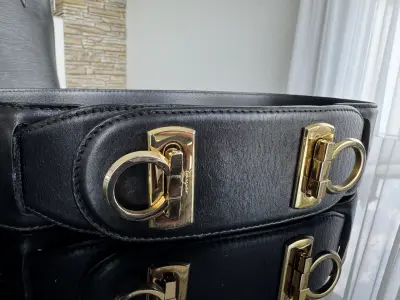 Ferragamo Taillen-Gürtel | LOOP-Marktplatz