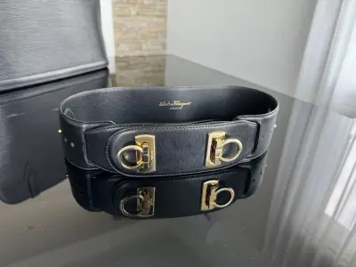 Ferragamo Taillen-Gürtel | LOOP-Marktplatz