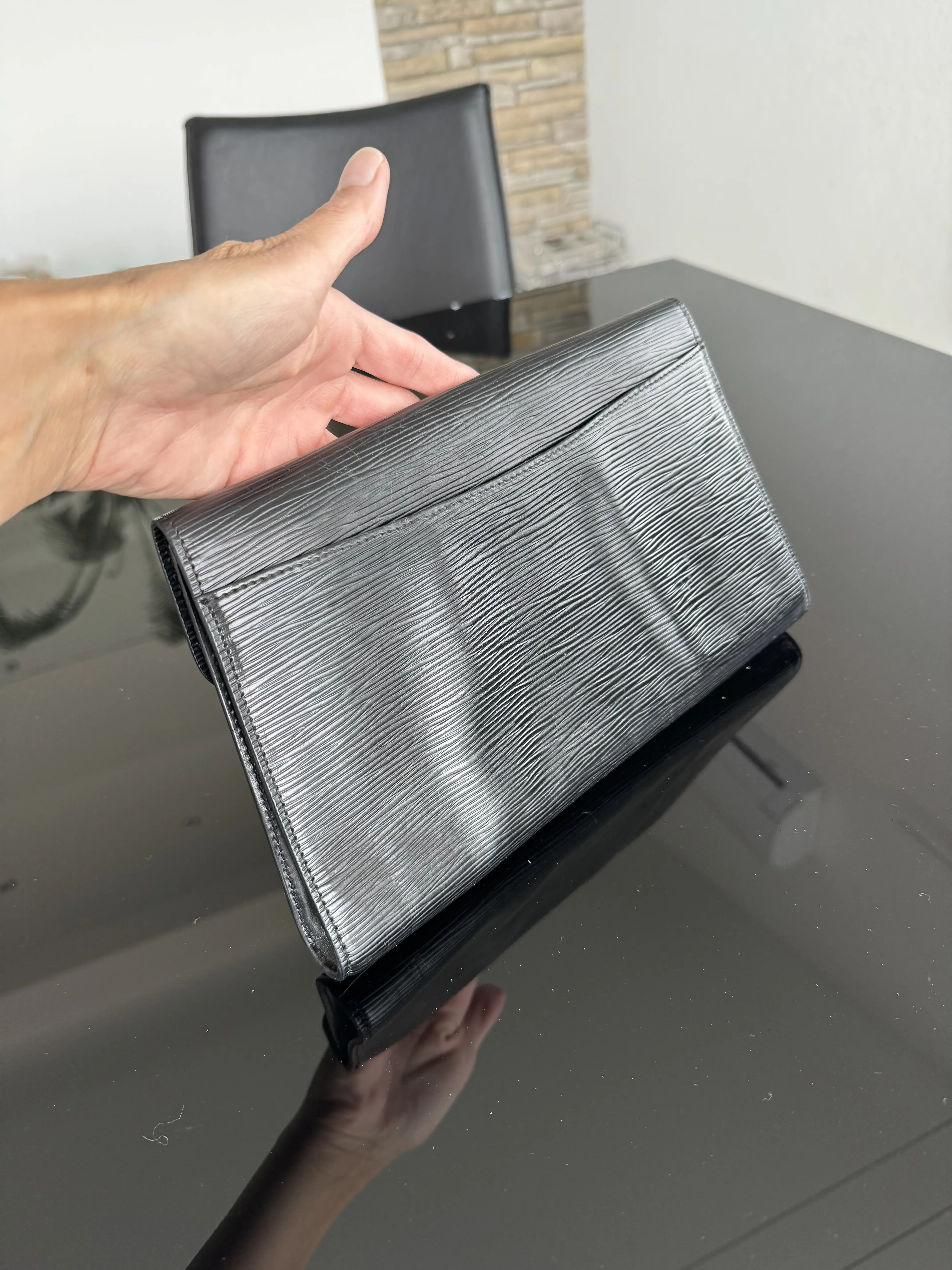 Louis Vuitton Clutch | LOOP-Marktplatz