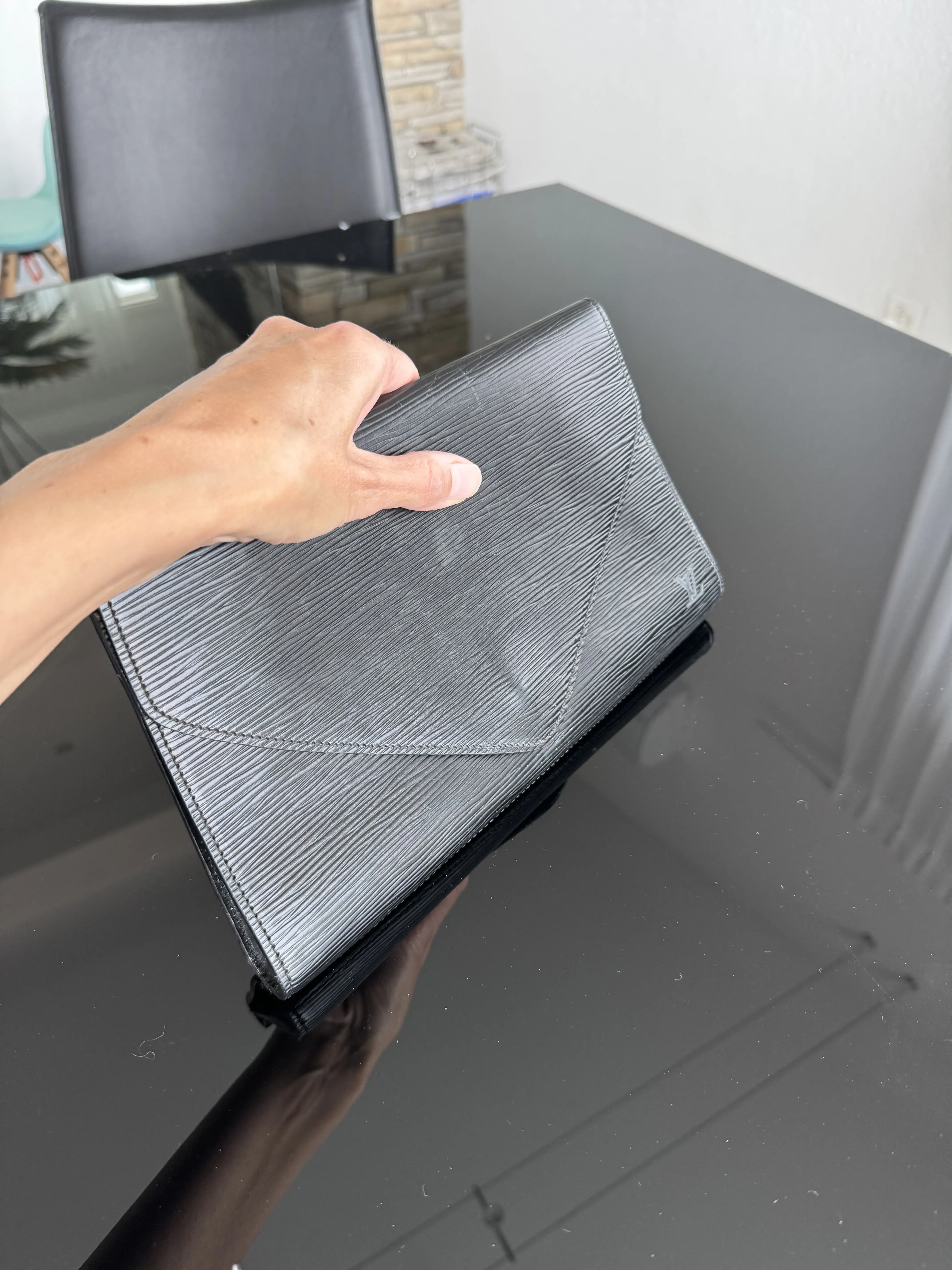 Louis Vuitton Clutch | LOOP-Marktplatz