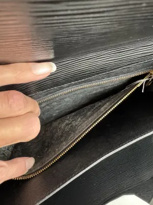 Louis Vuitton Clutch | LOOP-Marktplatz