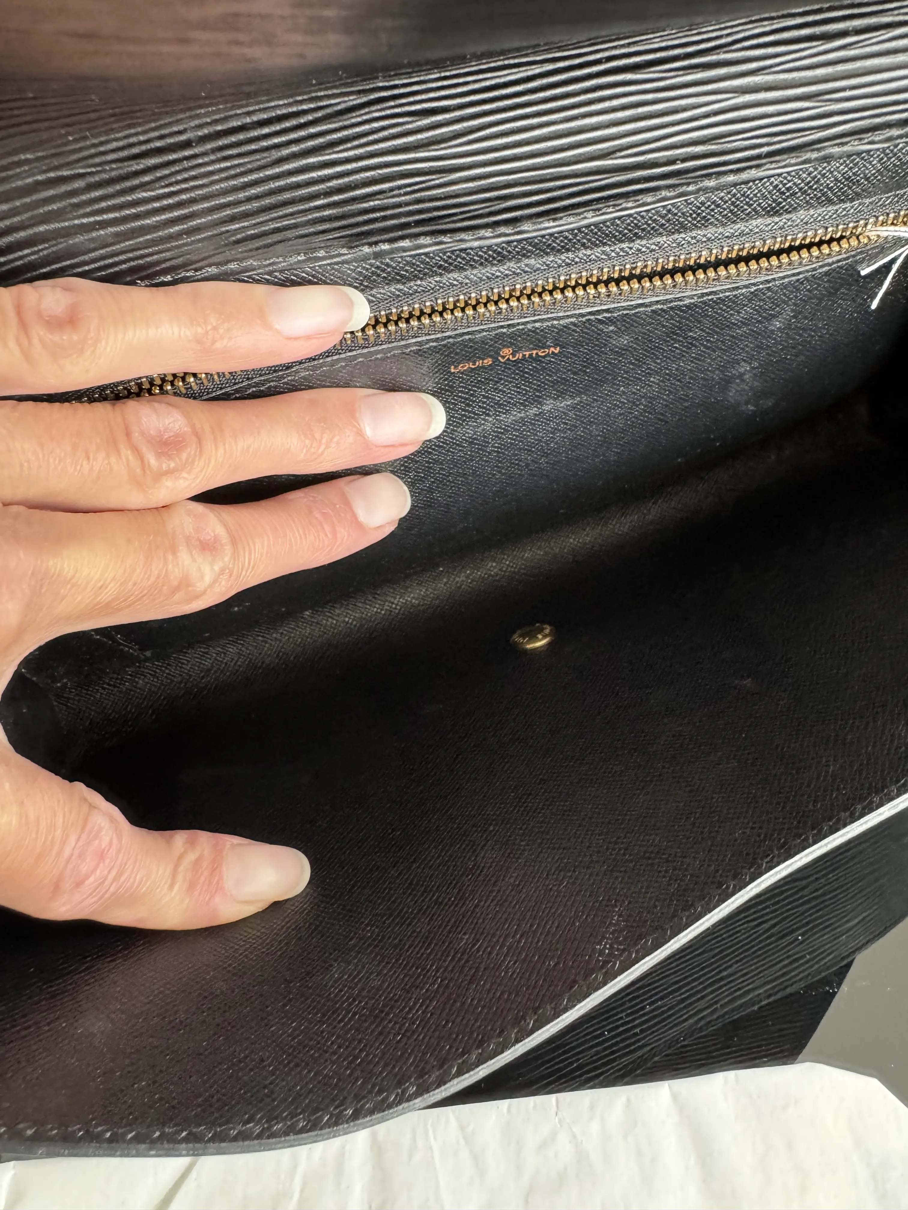 Louis Vuitton Clutch | LOOP-Marktplatz
