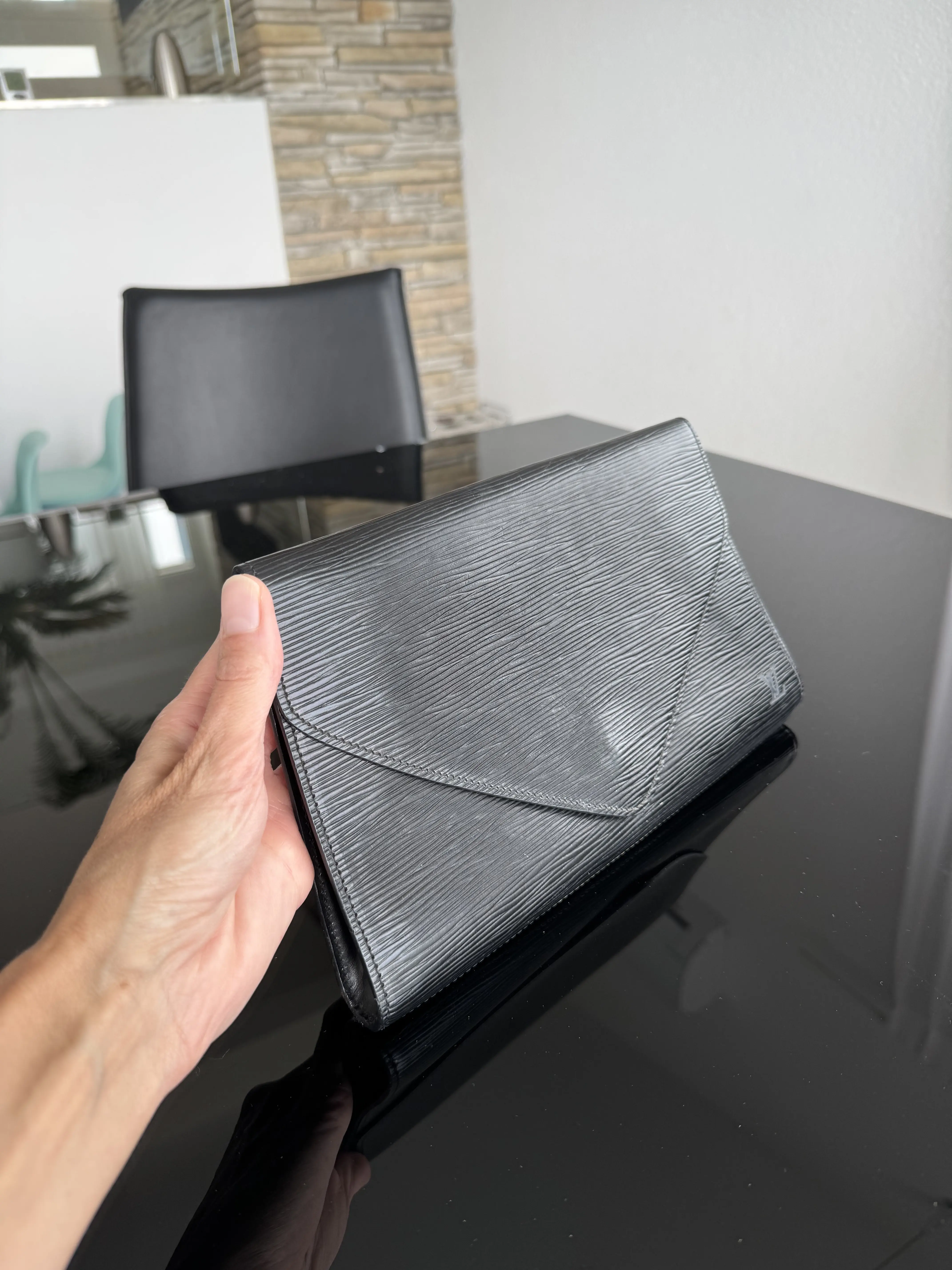 Louis Vuitton Clutch | LOOP-Marktplatz