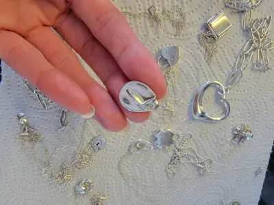 Tiffany & Co. Halskette mit Madonna | LOOP Marketplace