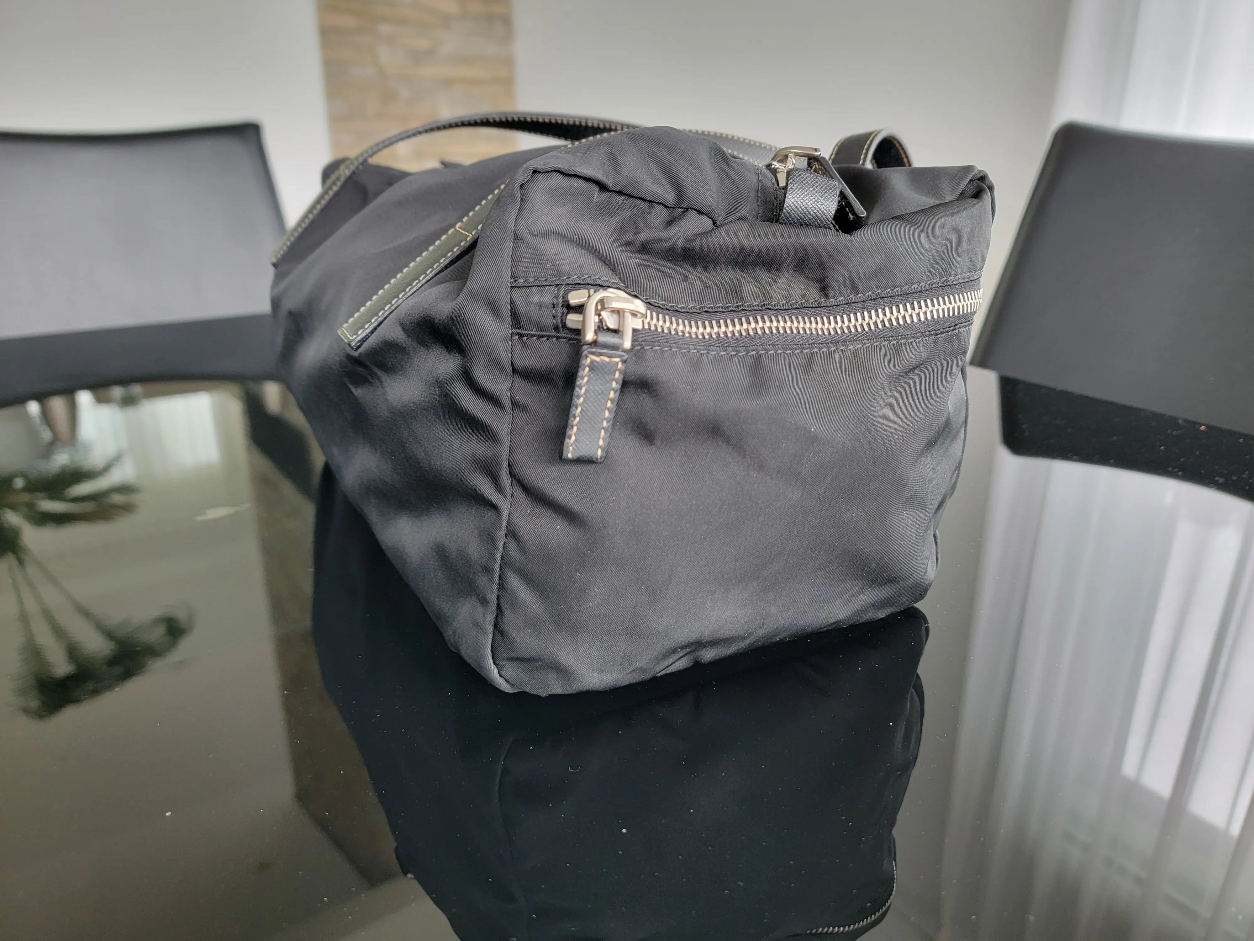 Kleine Prada Nylon Bowling Tasche | LOOP-Marktplatz