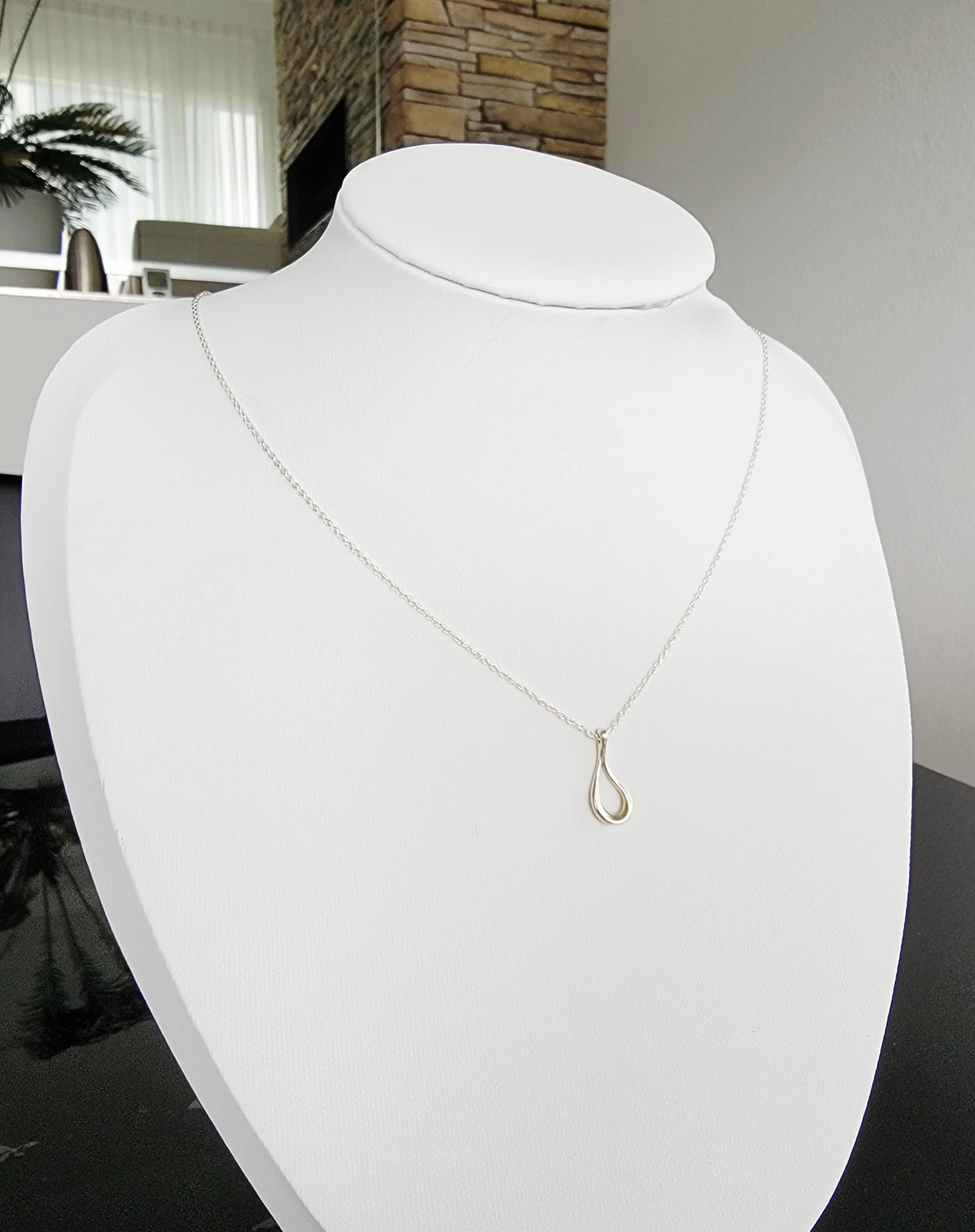Tiffany & Co. Open Teardrop Halskette | LOOP-Marktplatz