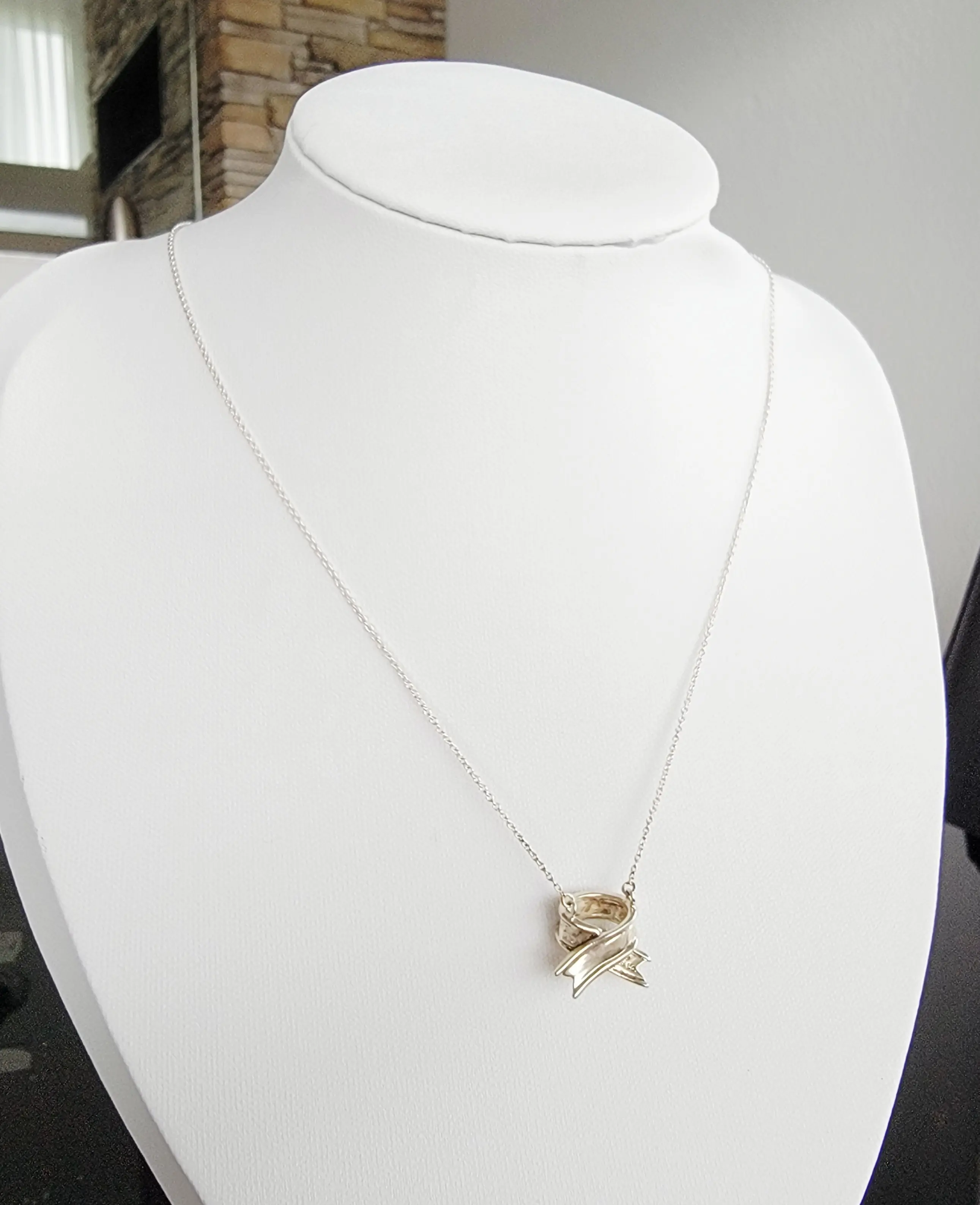 Tiffany & Co. Halskette mit "Schal" | LOOP-Marktplatz