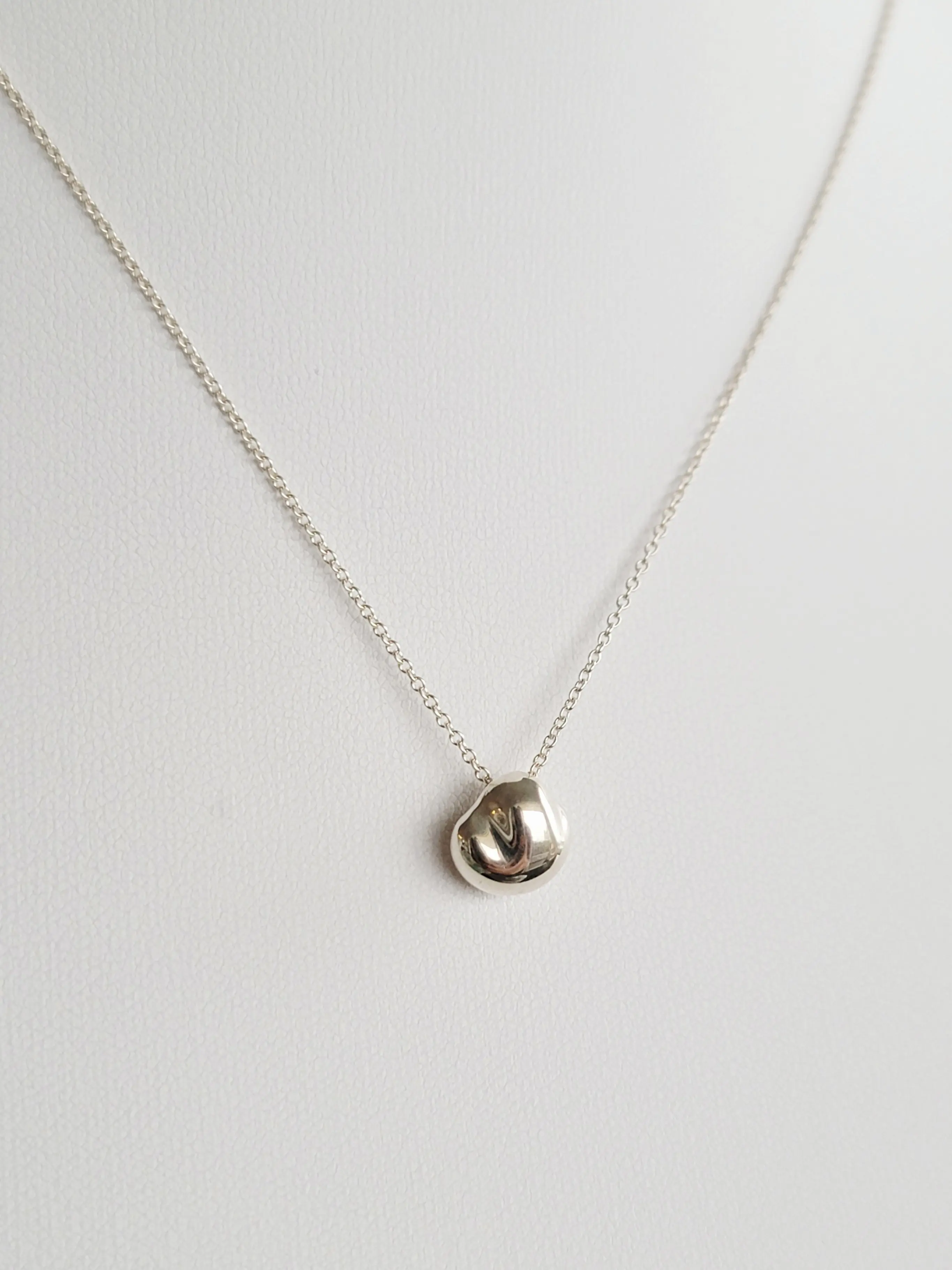 Tiffany & Co. Halskette "Bean" Anhänger | LOOP-Marktplatz