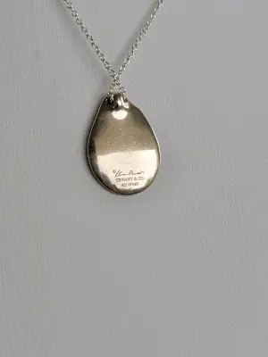 Tiffany & Co. Halskette mit Madonna | LOOP Marketplace