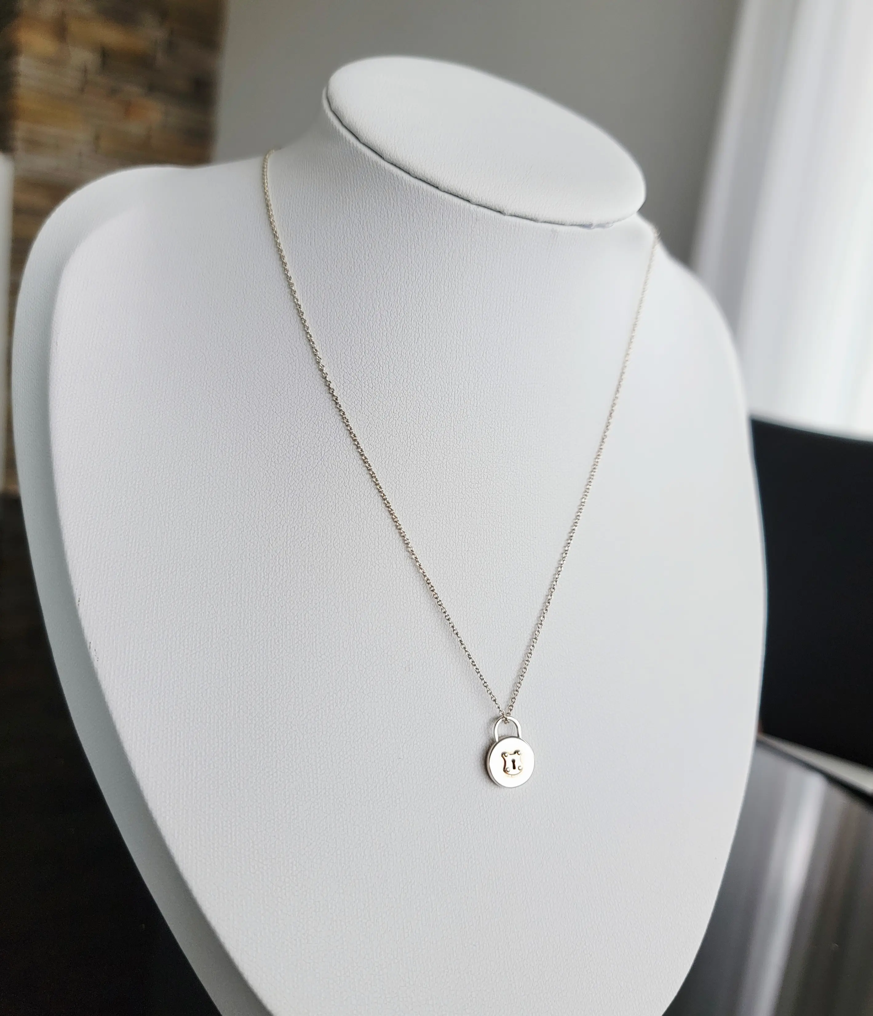 Tiffany & Co. Halskette mit kl. Schloss | LOOP Marketplace
