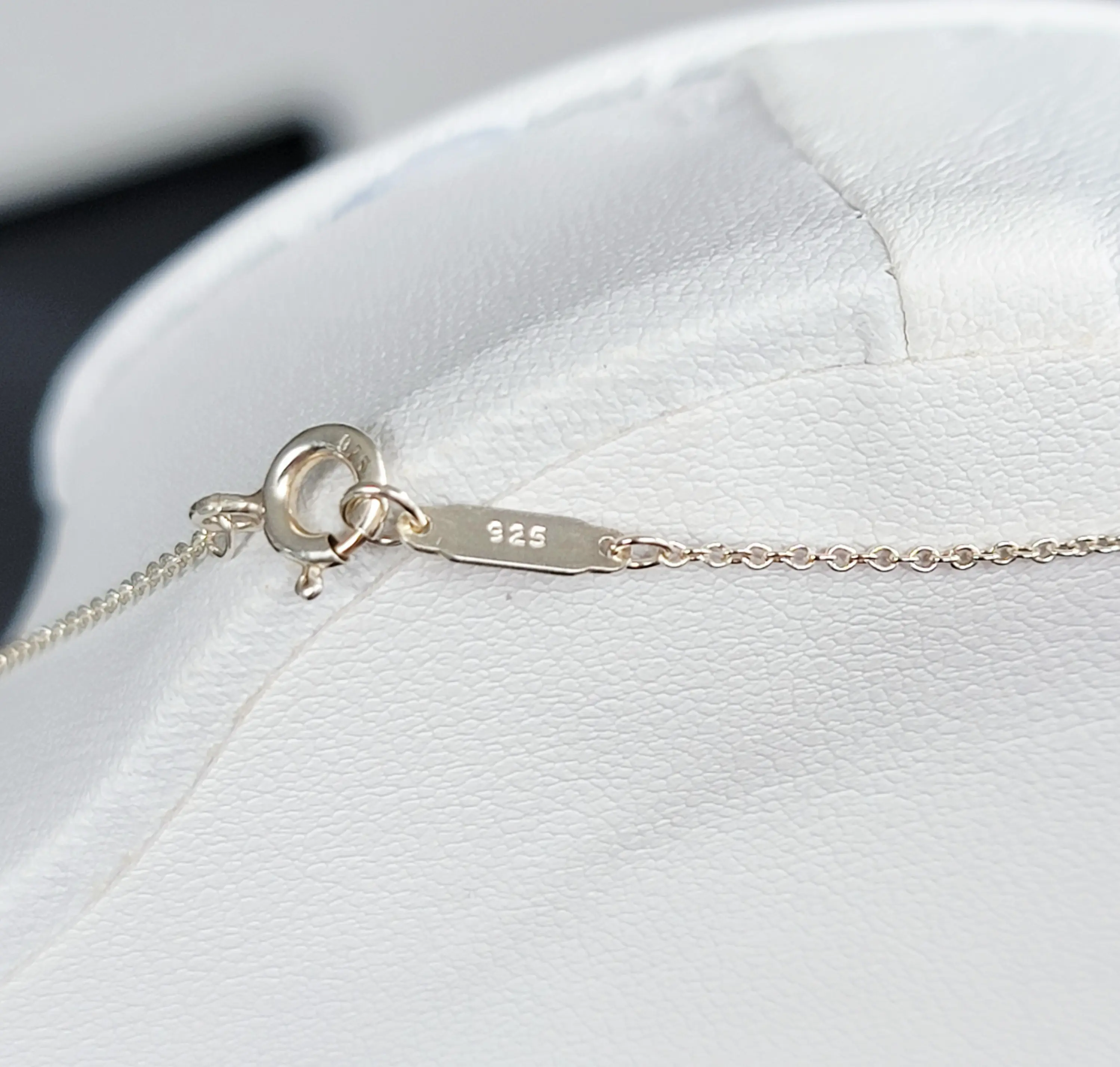 Tiffany & Co. Halskette mit kl. Schloss | LOOP Marketplace