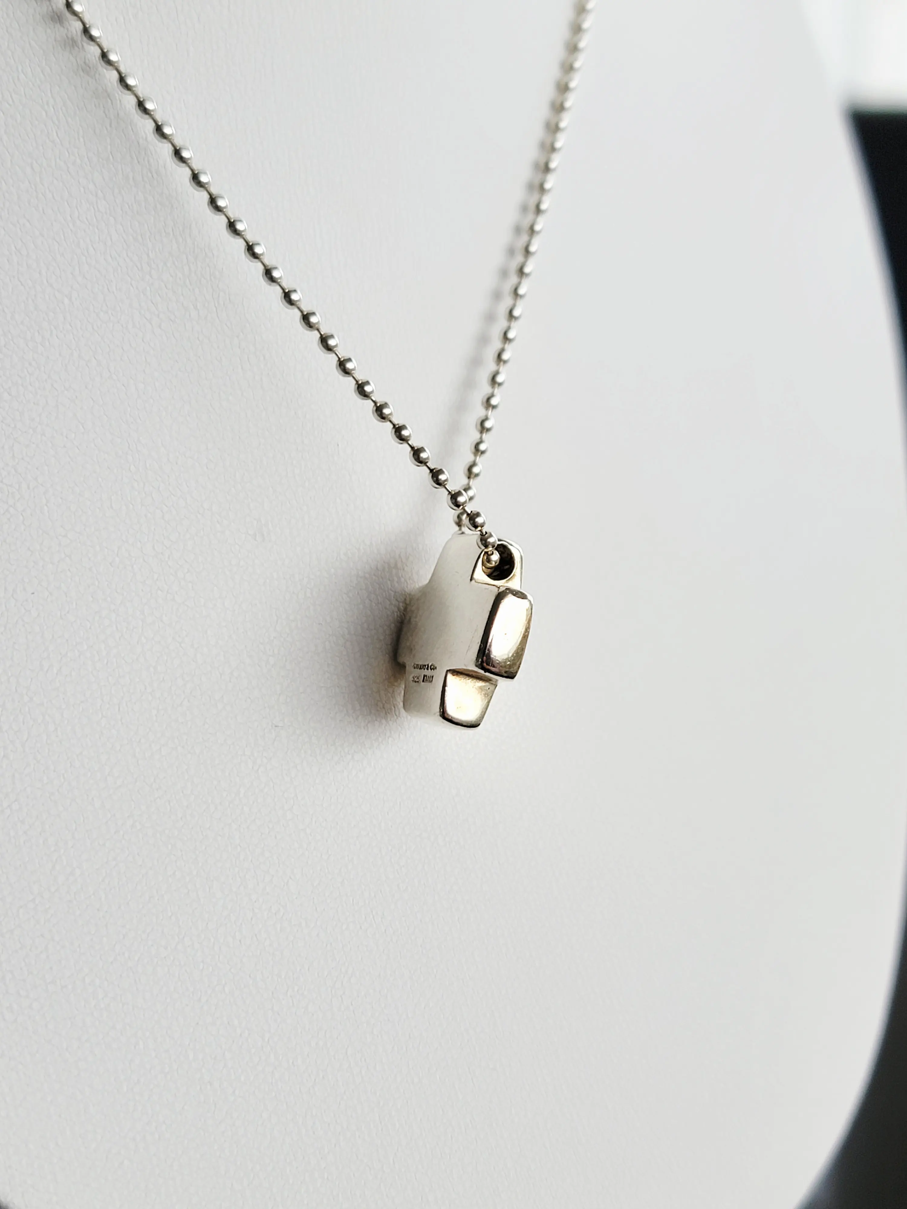 Tiffany & Co. Halskette mit Kreuz | LOOP-Marktplatz