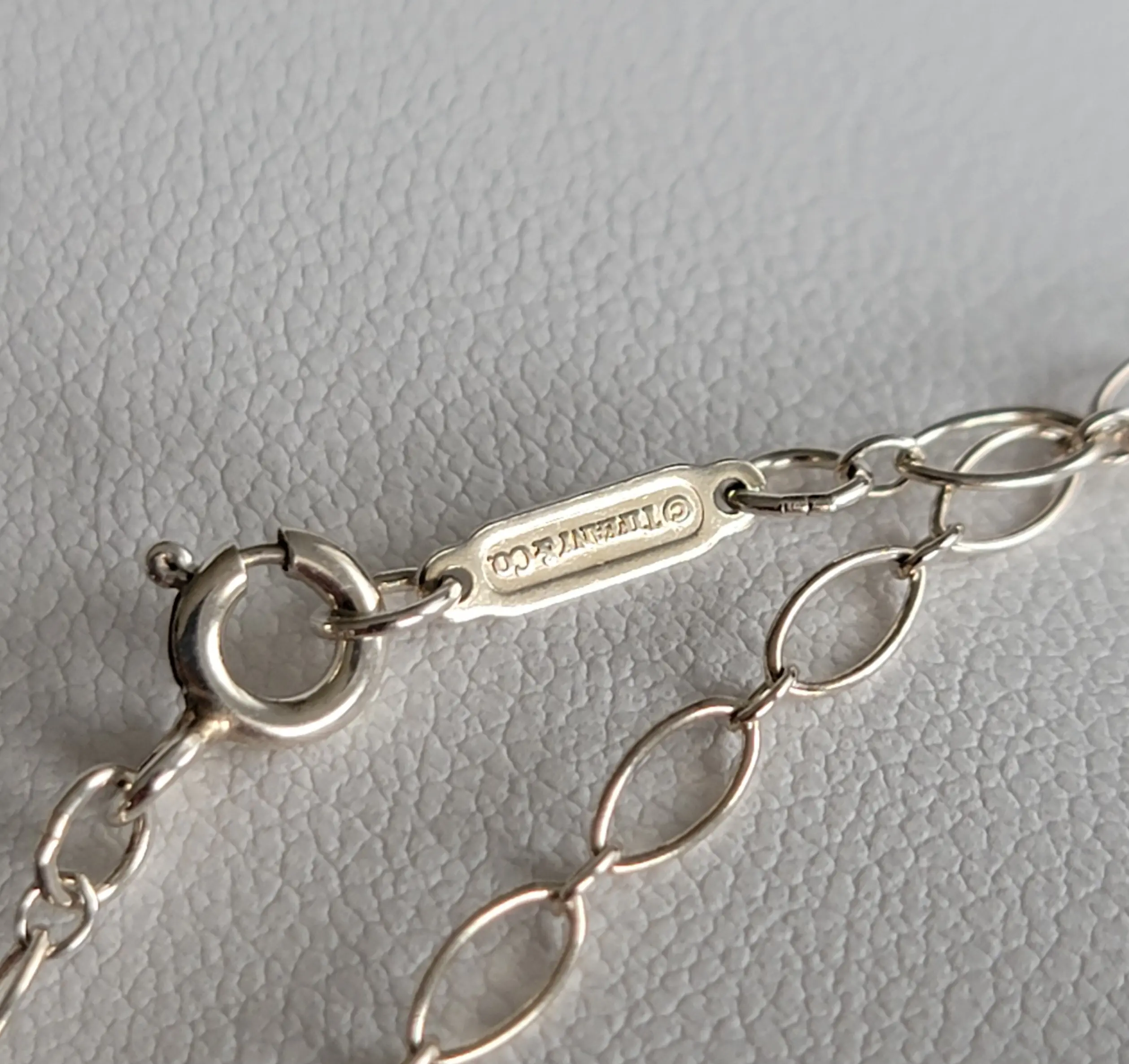 Lange Tiffany & Co. Halskette mit Herz | LOOP Marketplace
