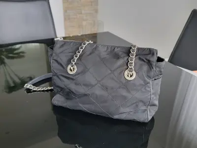 Prada Nylon Tasche | LOOP-Marktplatz