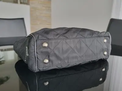 Prada Nylon Tasche | LOOP-Marktplatz