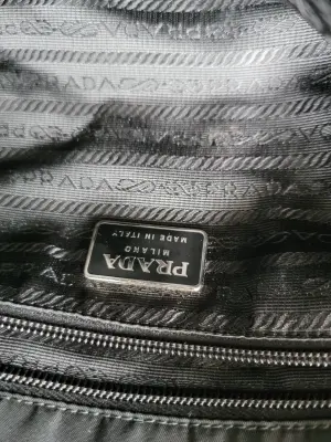 Prada Nylon Tasche | LOOP-Marktplatz