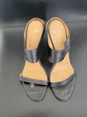 Schöne und bequeme Navyboot Sandalen | LOOP-Marktplatz