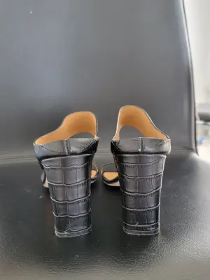 Schöne und bequeme Navyboot Sandalen | LOOP-Marktplatz