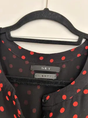 Black dotted dress | LOOP Marketplace