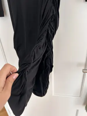 Black dress | LOOP Marketplace