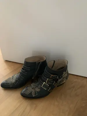 Chloe Stiefelette Susan dunkelblau/gold | LOOP-Marktplatz