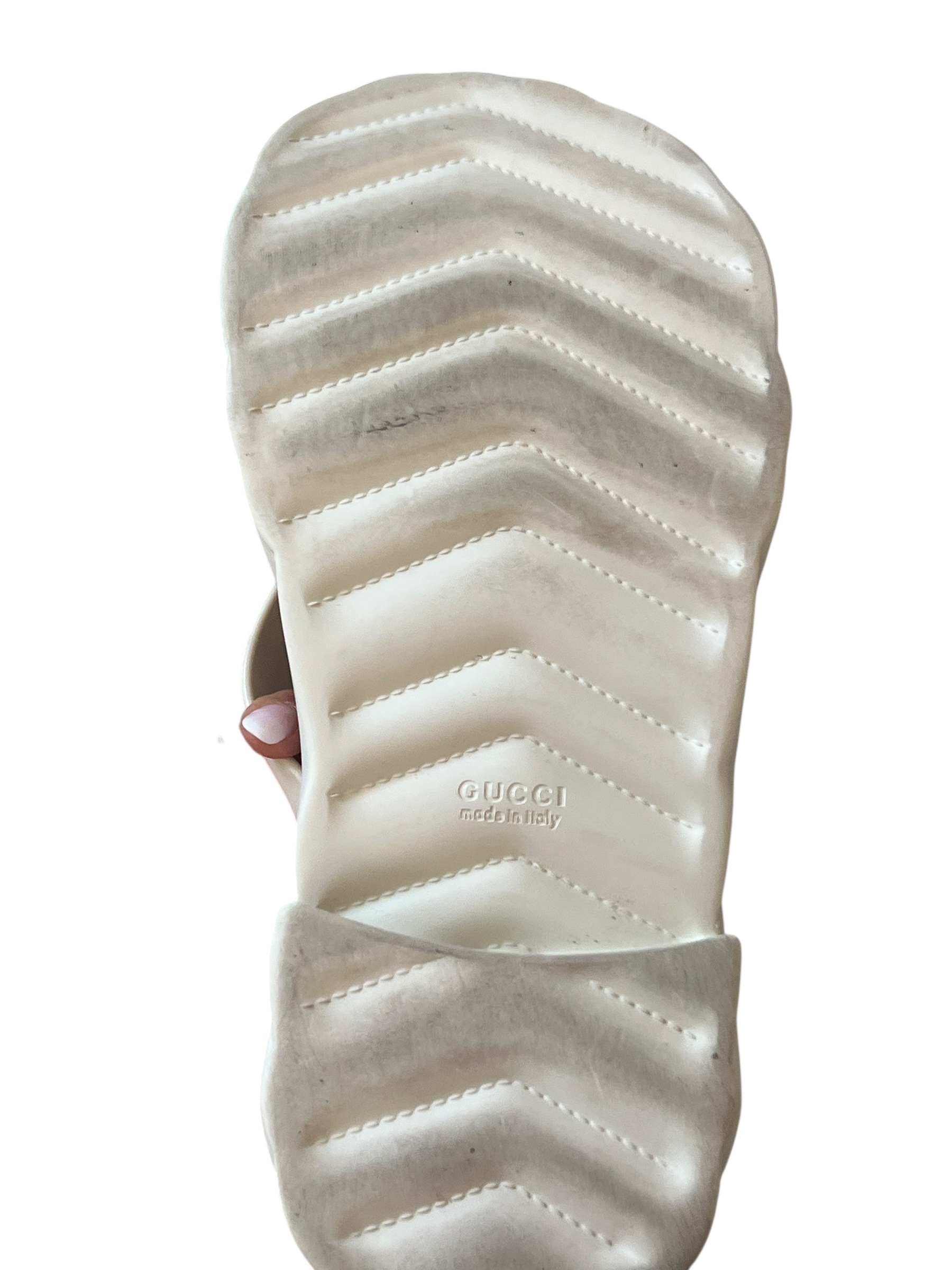 Gucci tongues | LOOP Marketplace