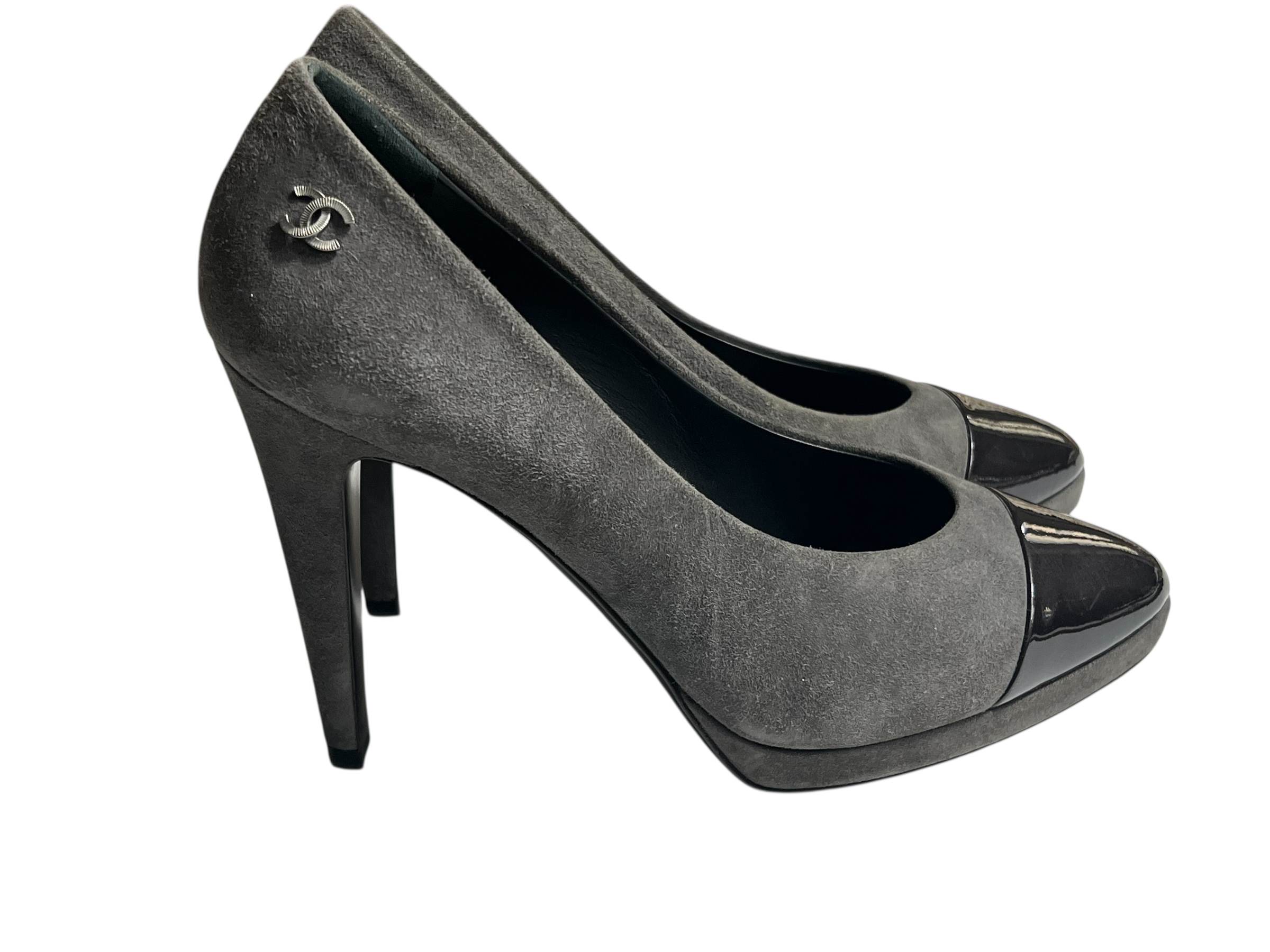 Chanel pumps | LOOP Marketplace