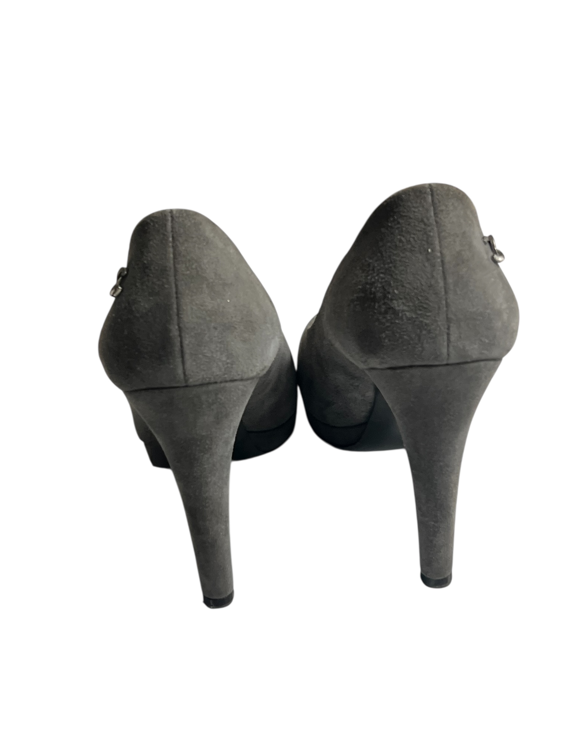 Chanel pumps | LOOP Marketplace