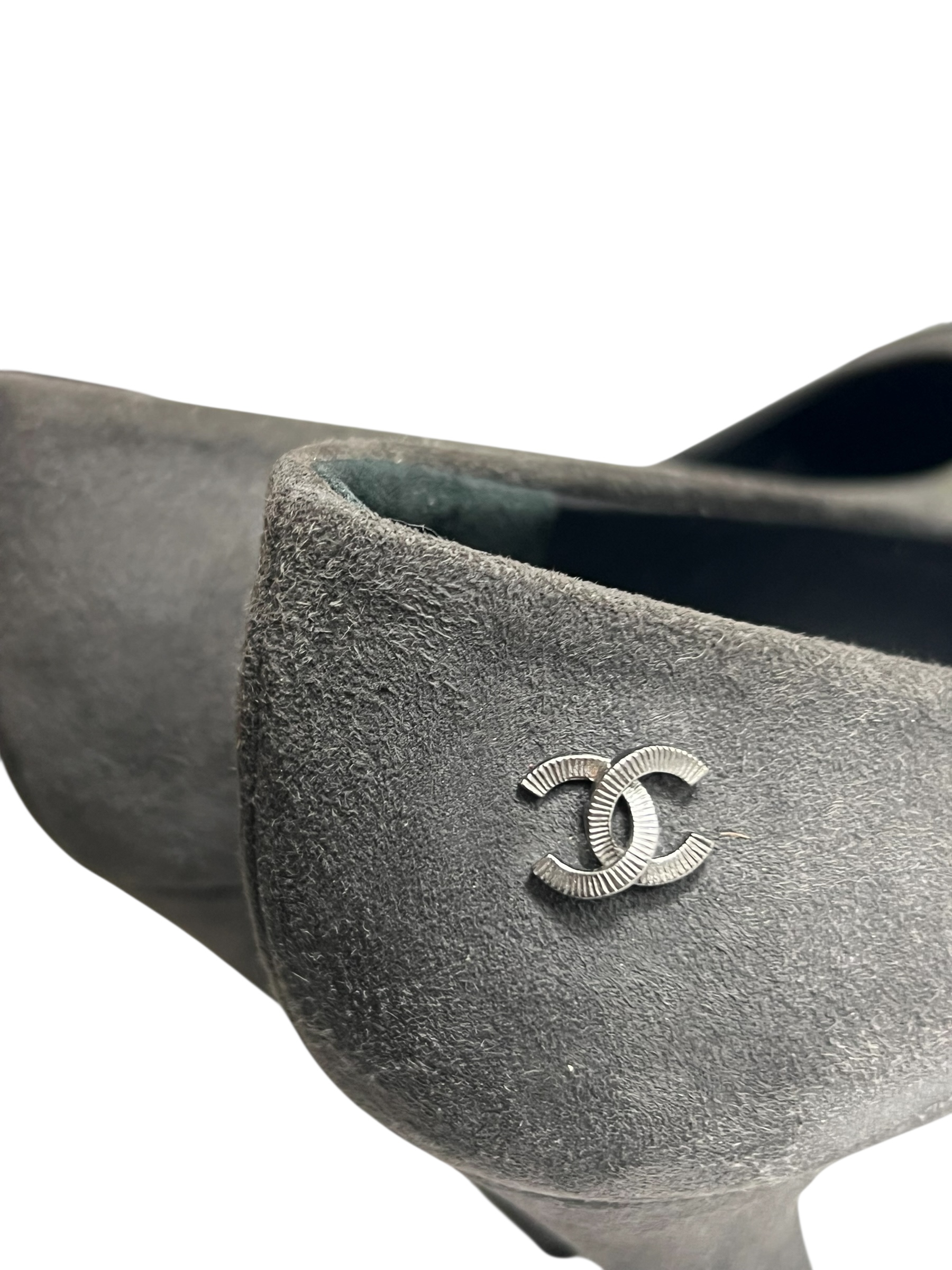 Chanel pumps | LOOP Marketplace
