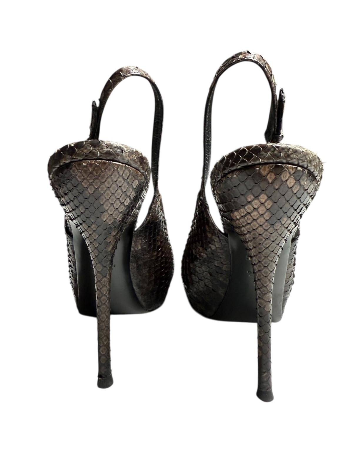 Gucci high heels | LOOP-Marktplatz
