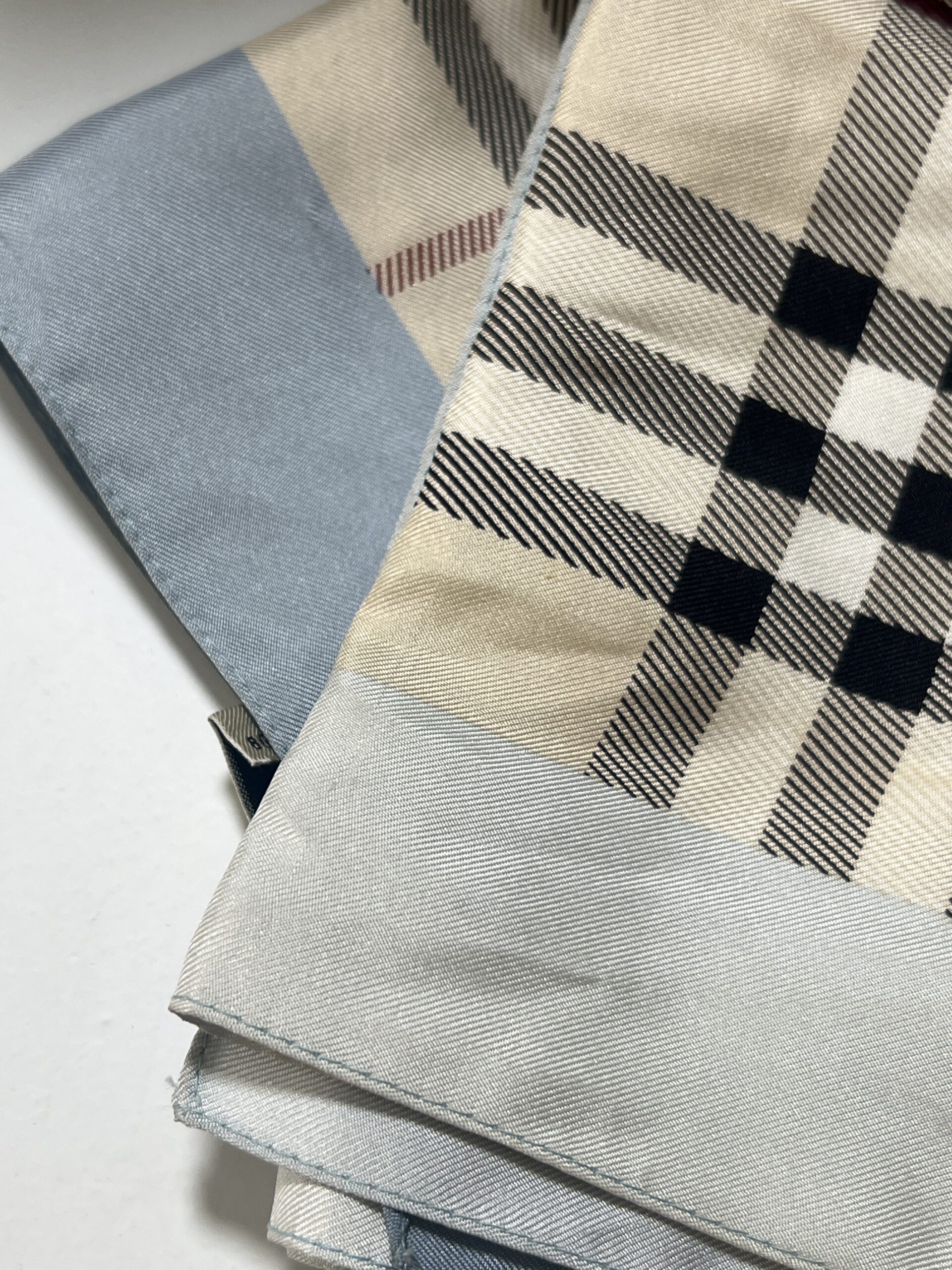 Burberry scarf
