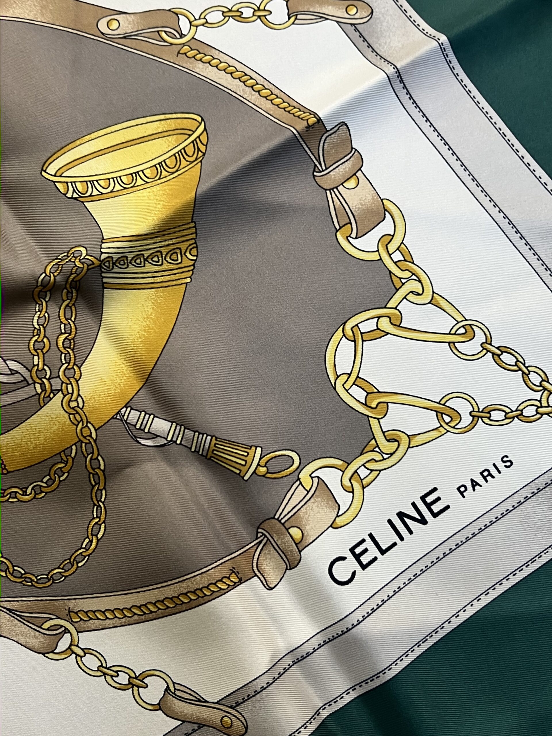Square Celine | LOOP-Marktplatz