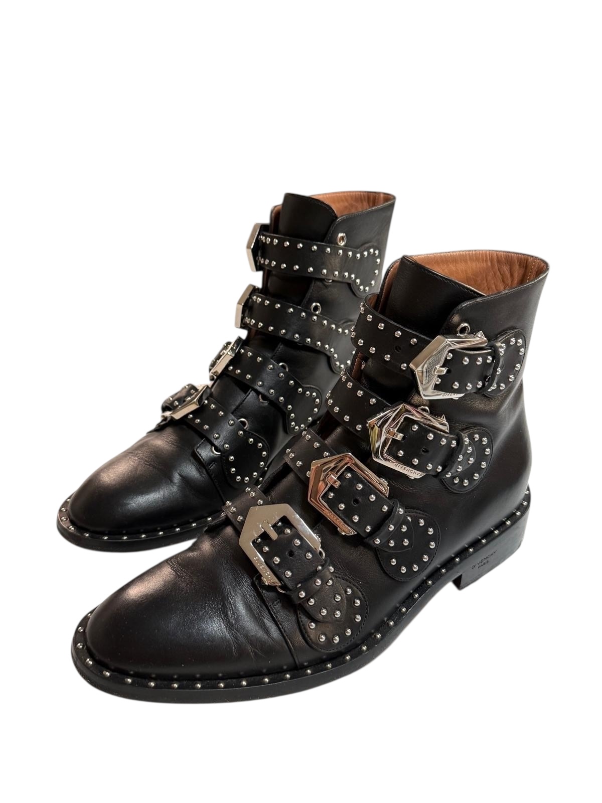 Givenchy ankle boots | LOOP Marketplace