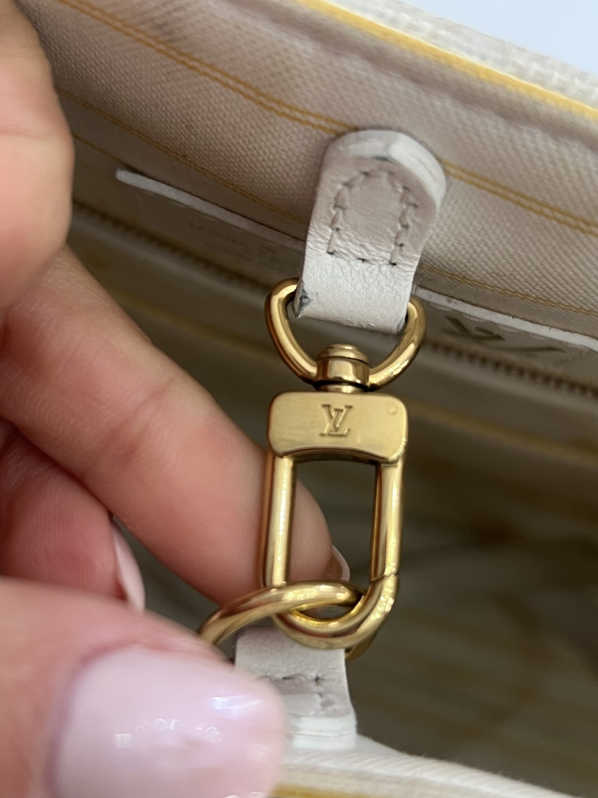 Louis Vuitton OnTheGo tote bag | LOOP Marketplace