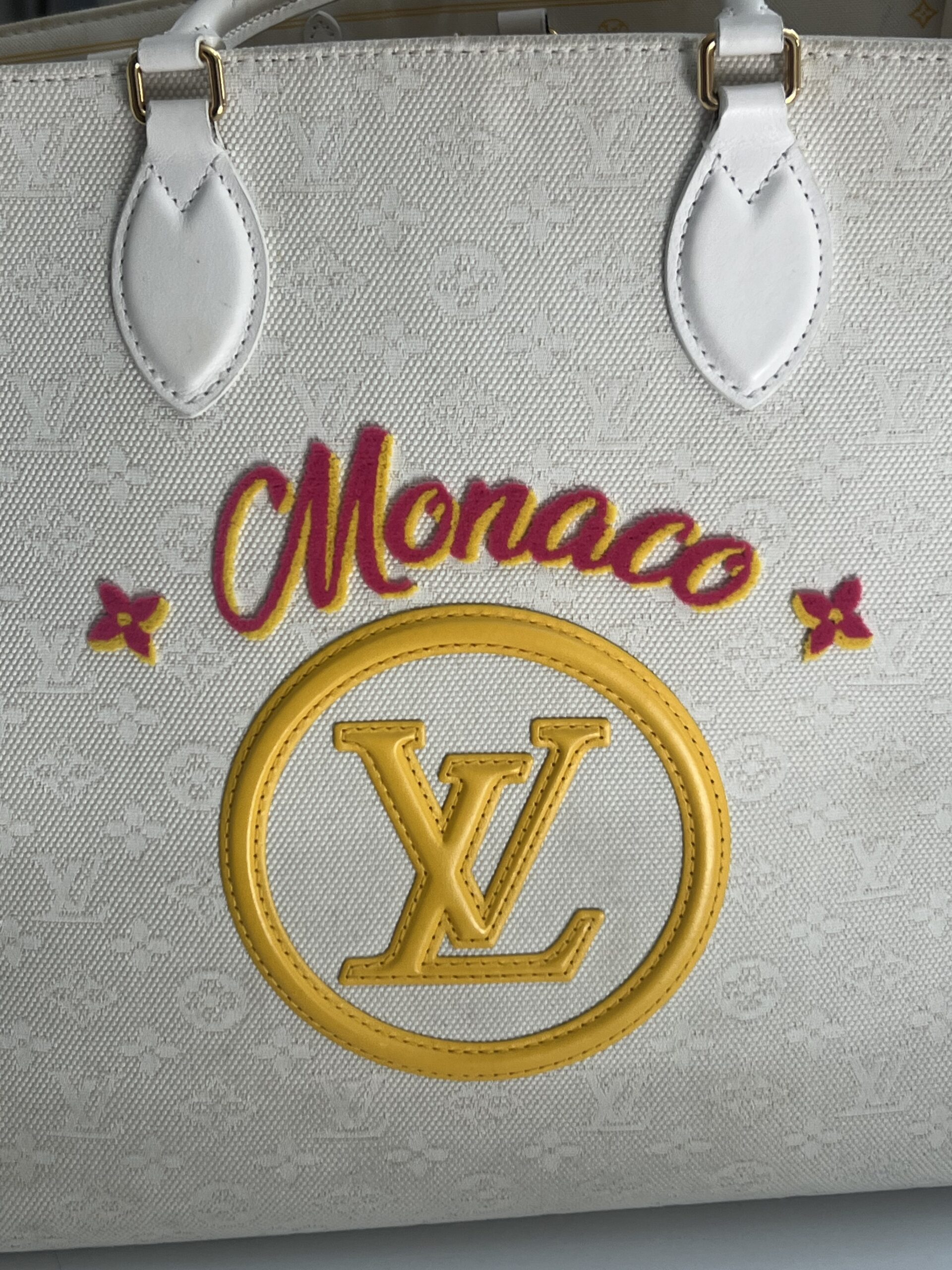 Louis Vuitton OnTheGo tote bag