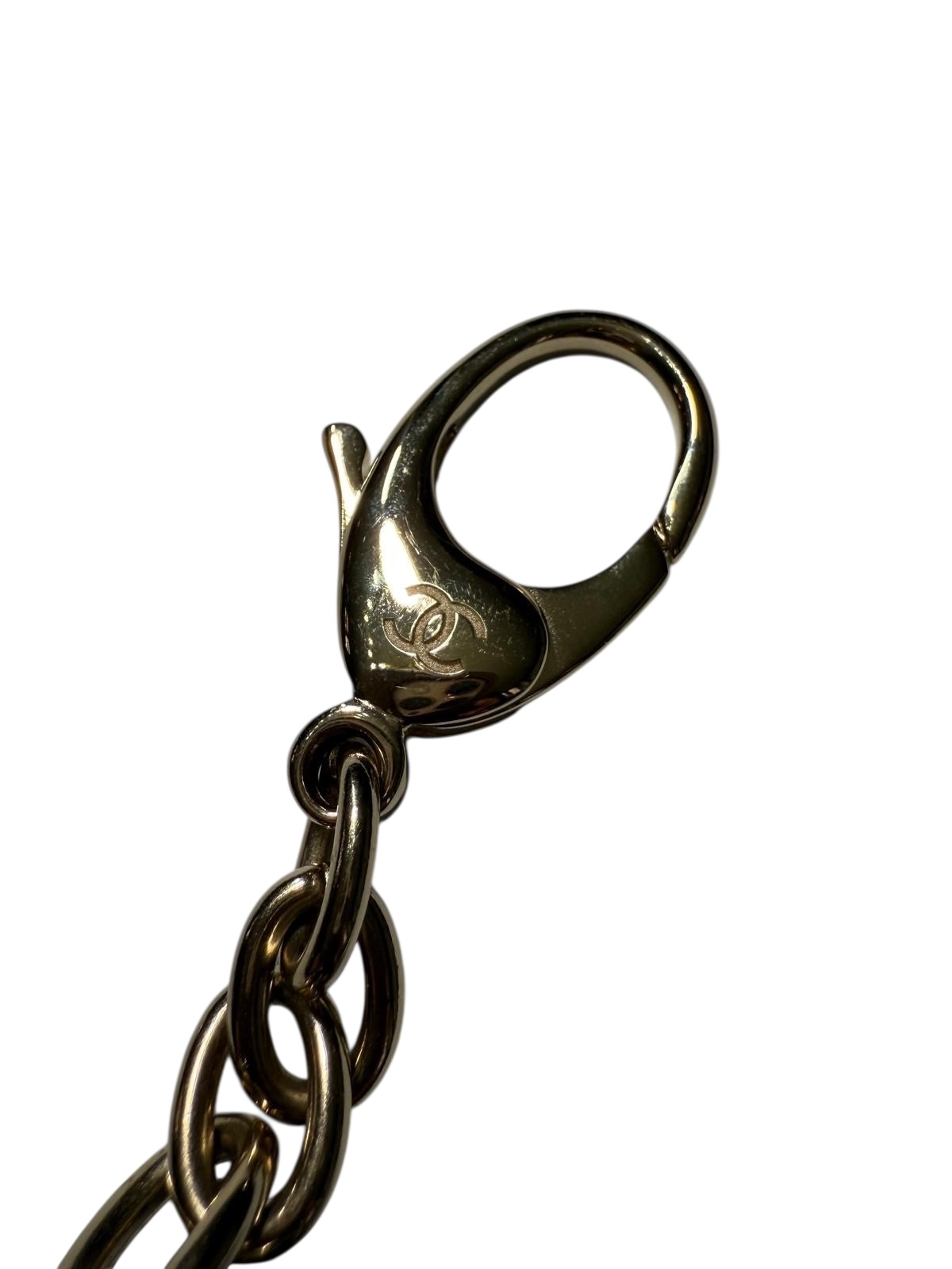 Chanel Keychain | LOOP-Marktplatz